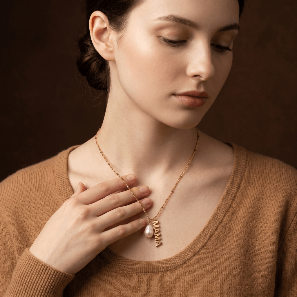 MAMA Pearl Letter Necklace