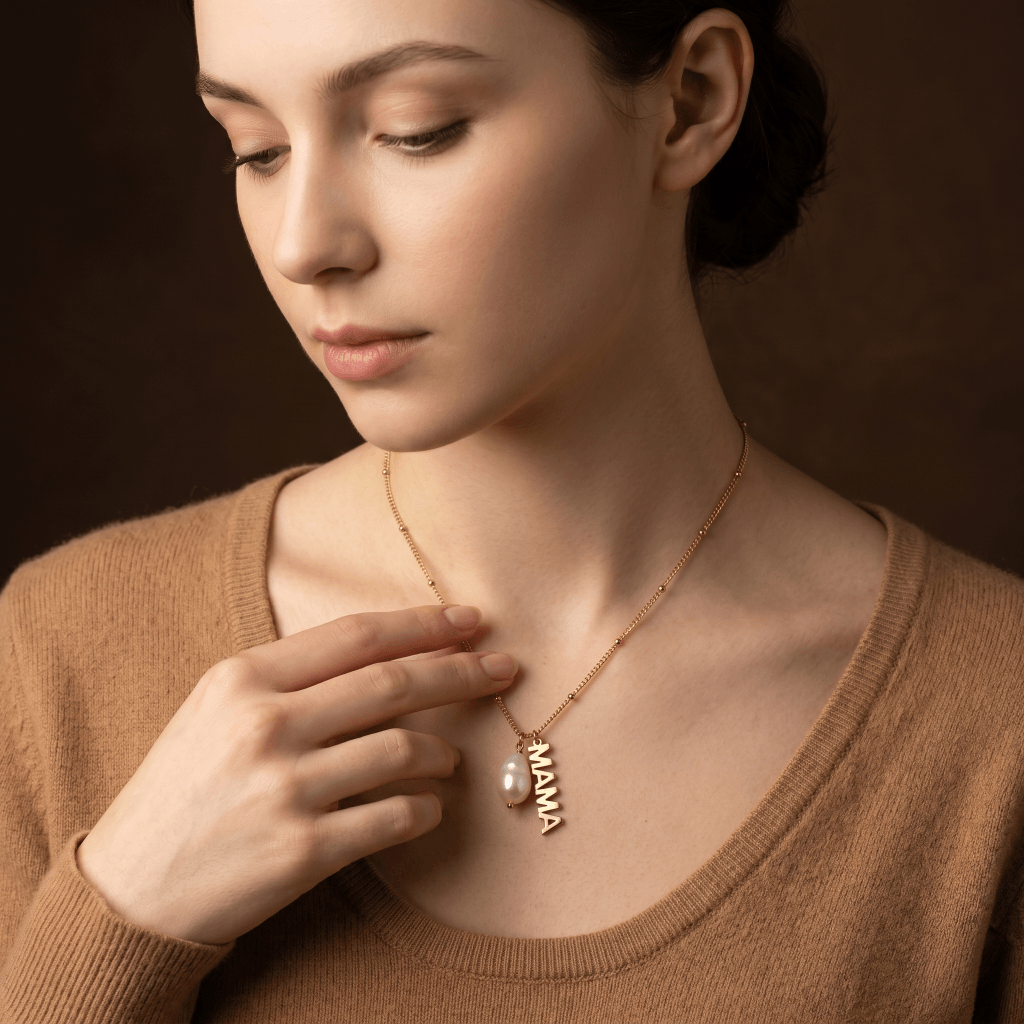 MAMA Pearl Letter Necklace
