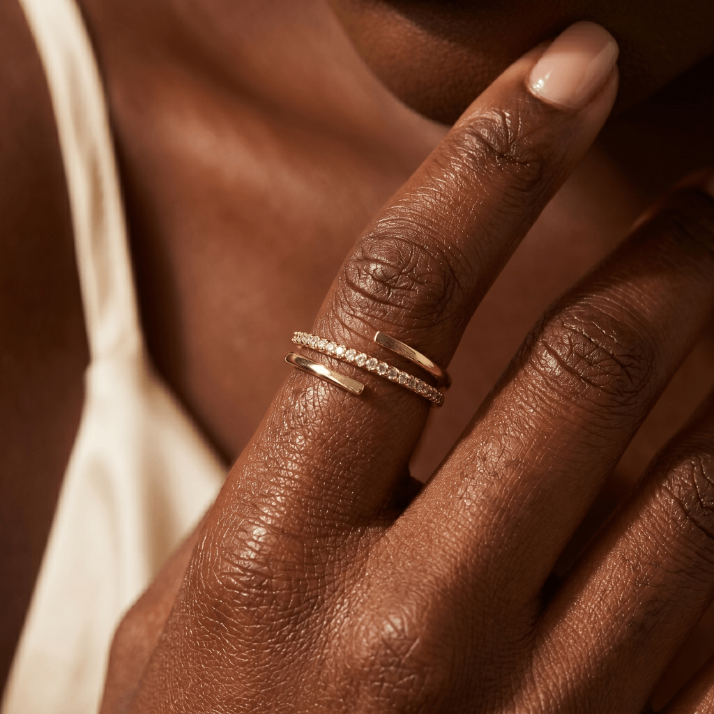 Orniveil Pavé Coil Ring